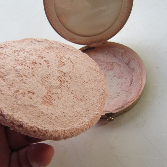 Vintage Dorset Gold and Silver Toned Compact - Picture 4 of 6